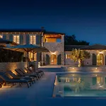 Villa Olive View