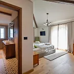 Olive View Villa *