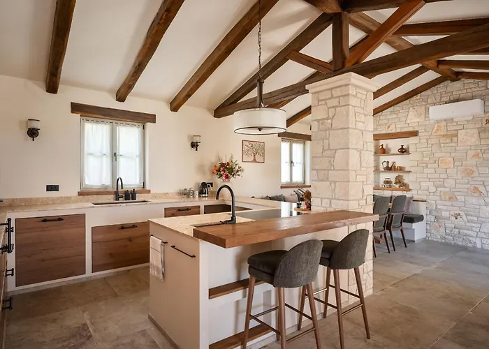 Olive View Villa *